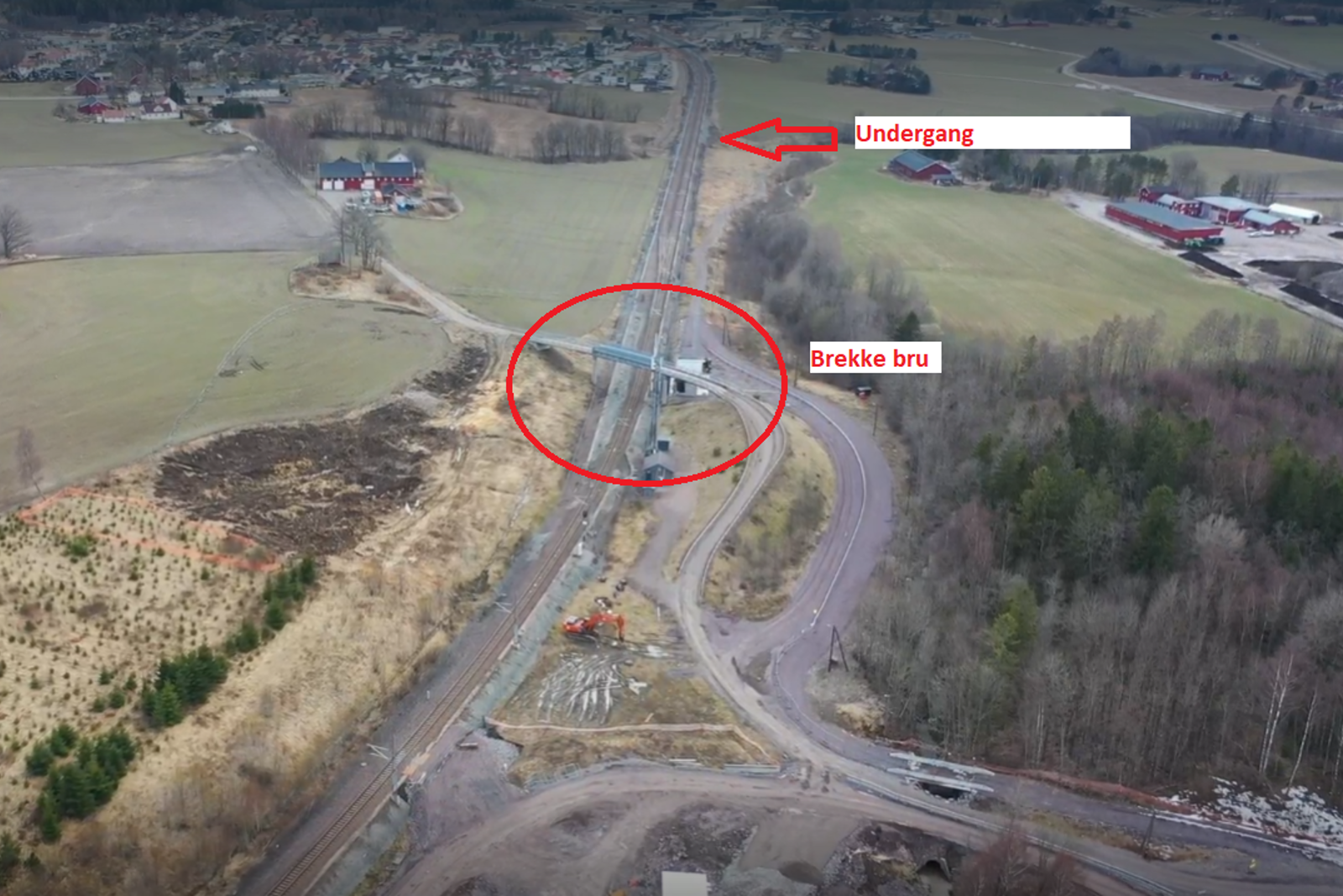 Oversiktsbilde der av bru og undergang