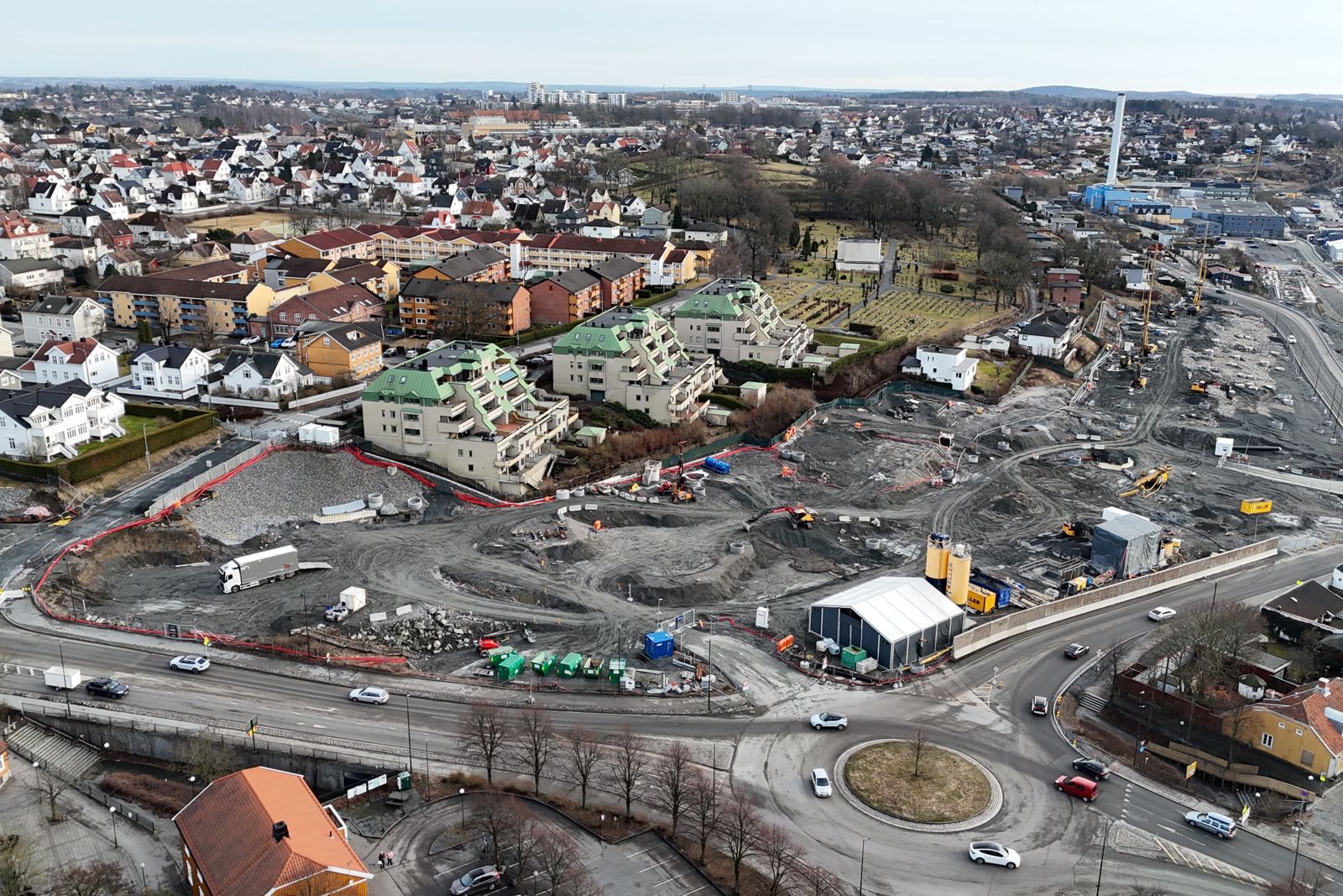 Dronefoto som viser blokkene i Høienhaldgata.