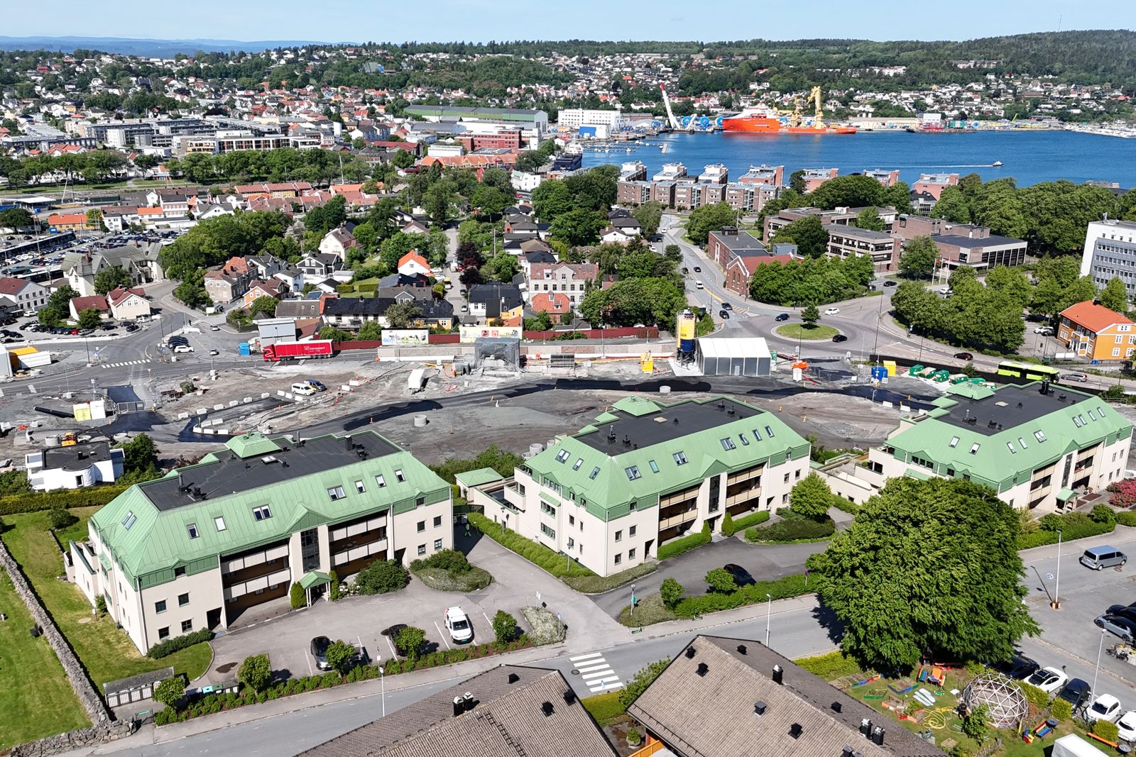 Dronefoto fra tirsdag 3. juni som viser Høienhaldgata 9.