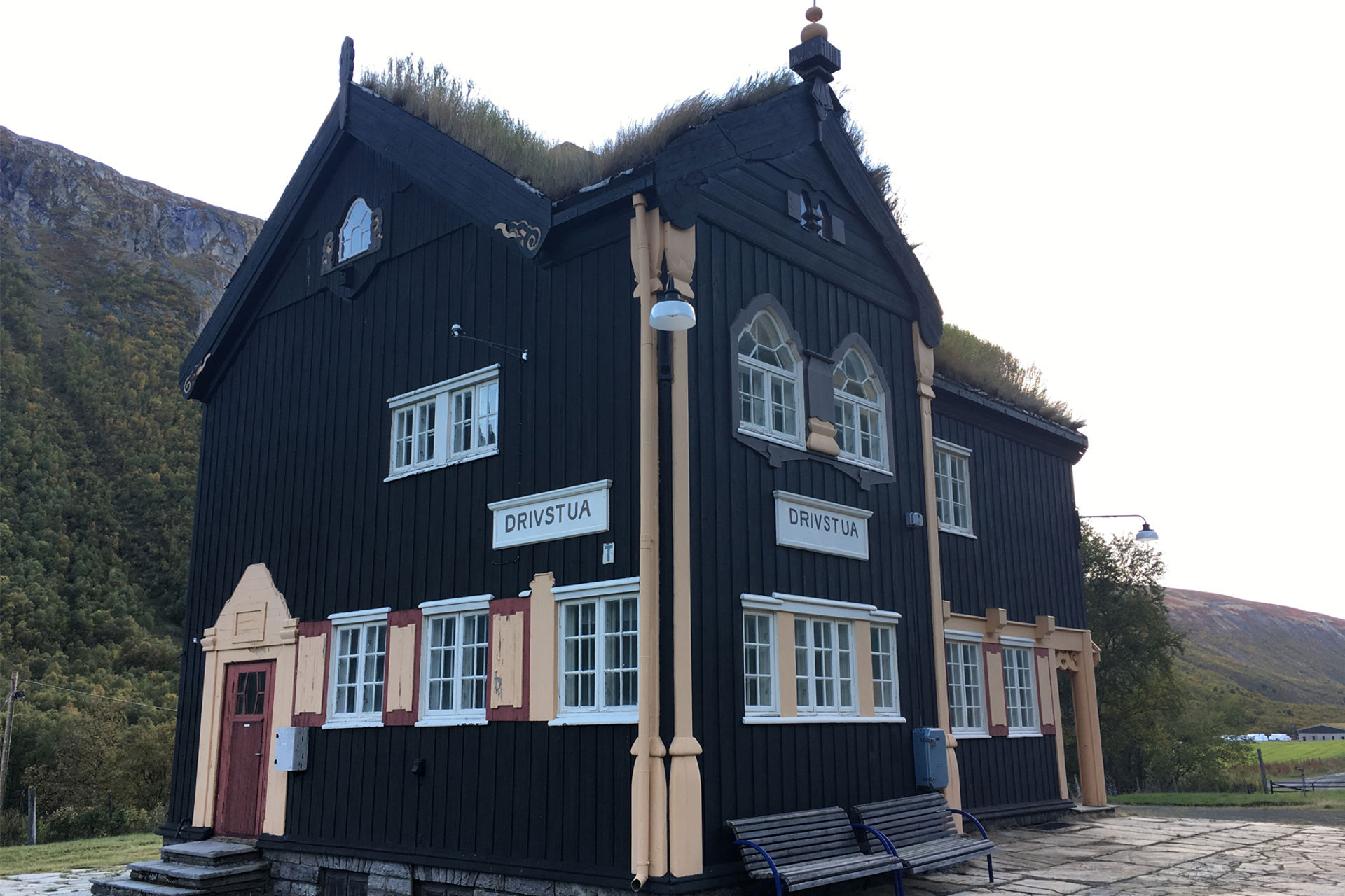 Stasjonsbygningen på Drivstua stasjon